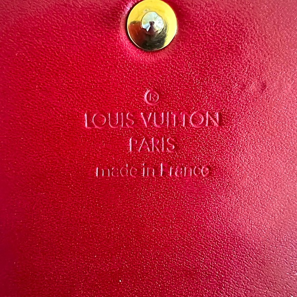 Louis Vuitton Monogram Vernis Sarah Wallet in Red - Picture 3 of 13